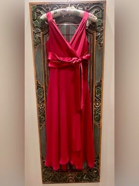 Evan Picone Crimson V-Neck Maxi Dress with Satin Waist Tie